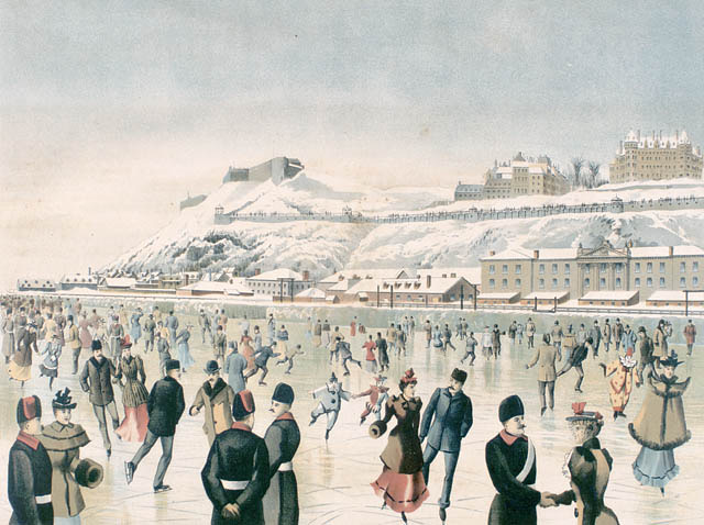 Une illustration en couleur montrant une foule de personnes habillées de vêtements d’hiver qui patinent sur une rivière gelée. Les patineurs sont dominés au loin par de nombreux bâtiments.